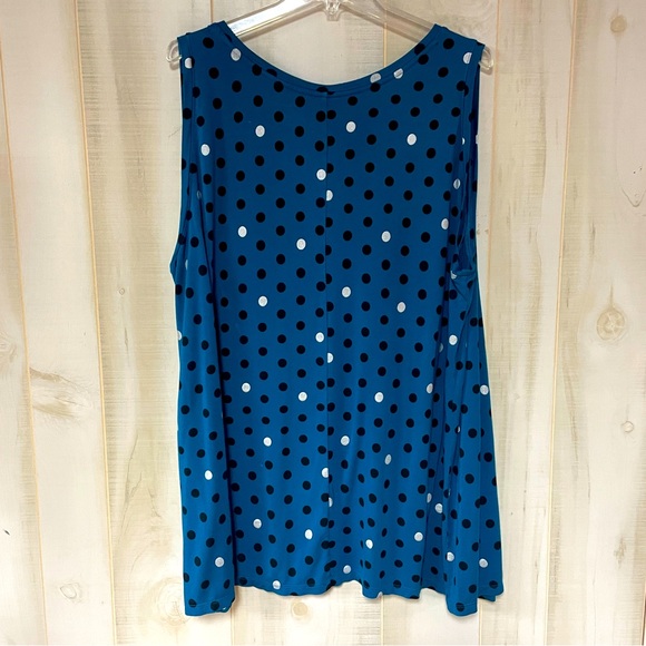 Lane Bryant Blue Black Silver Polka Dot V Neck Sleeveless Top Sz 26/28 - Picture 2 of 4